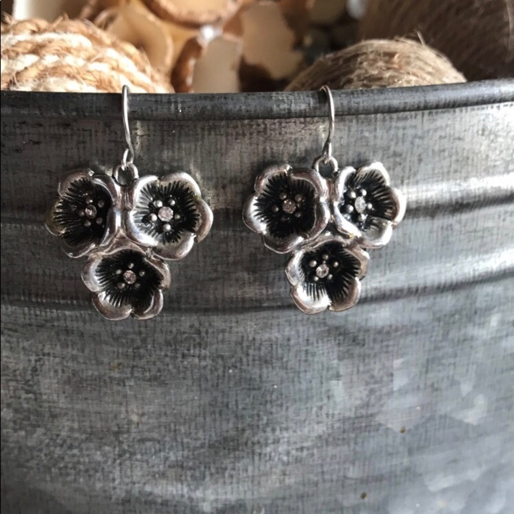 Flower earrings